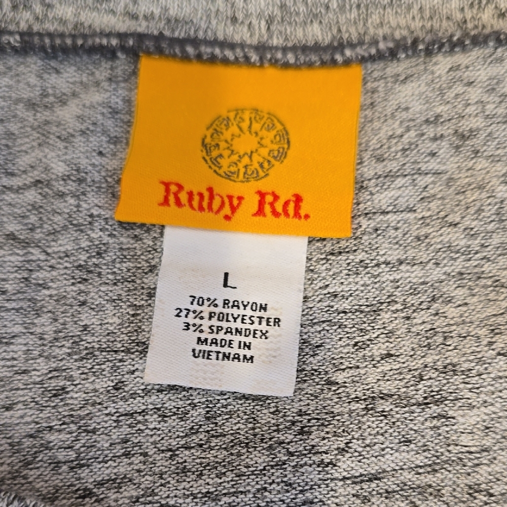 Ruby Rd. Heather Gray Top - Picture 4 of 8